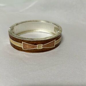 Jewelry bracelet